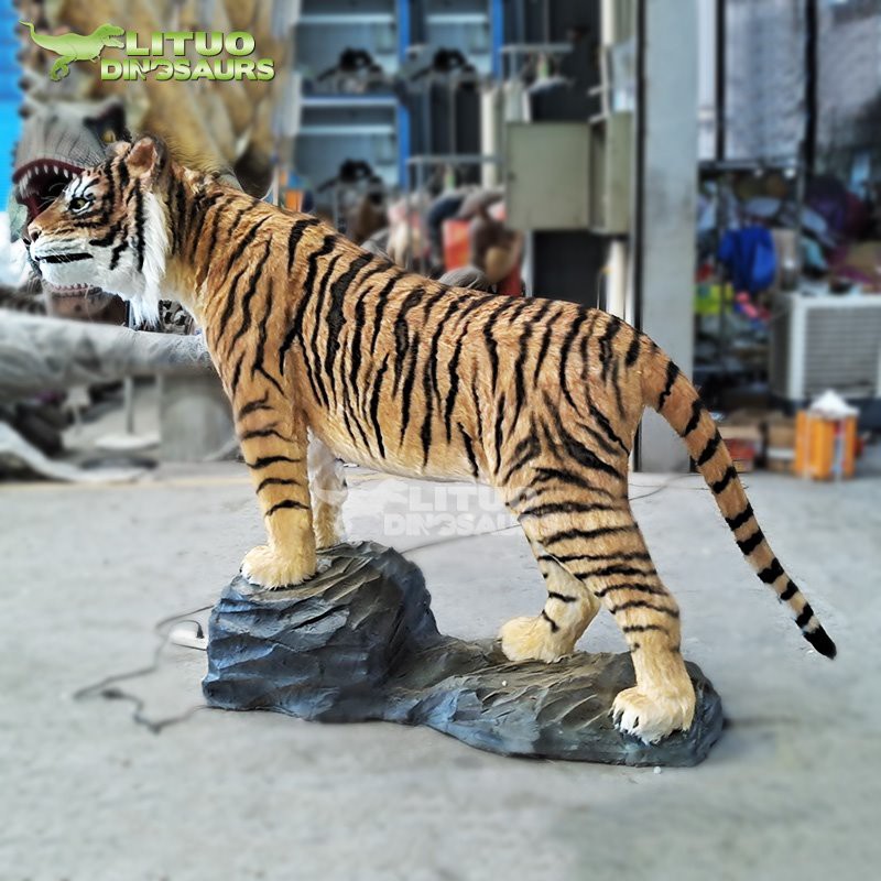 1Life Size Robotic Tiger Model